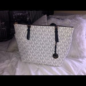 Brand new, never used Michael Kors bag